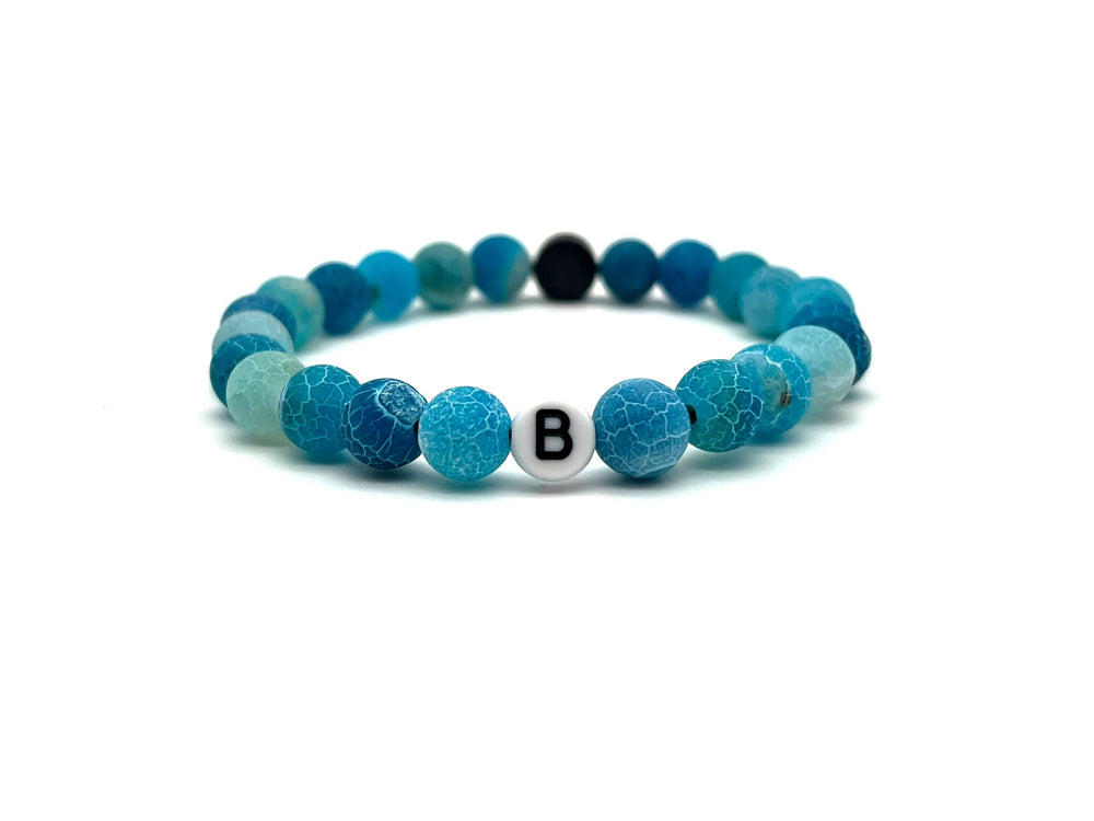 Partnerarmband Chalcedon blau Buchstabe - Bracelettery #farbe_weiss